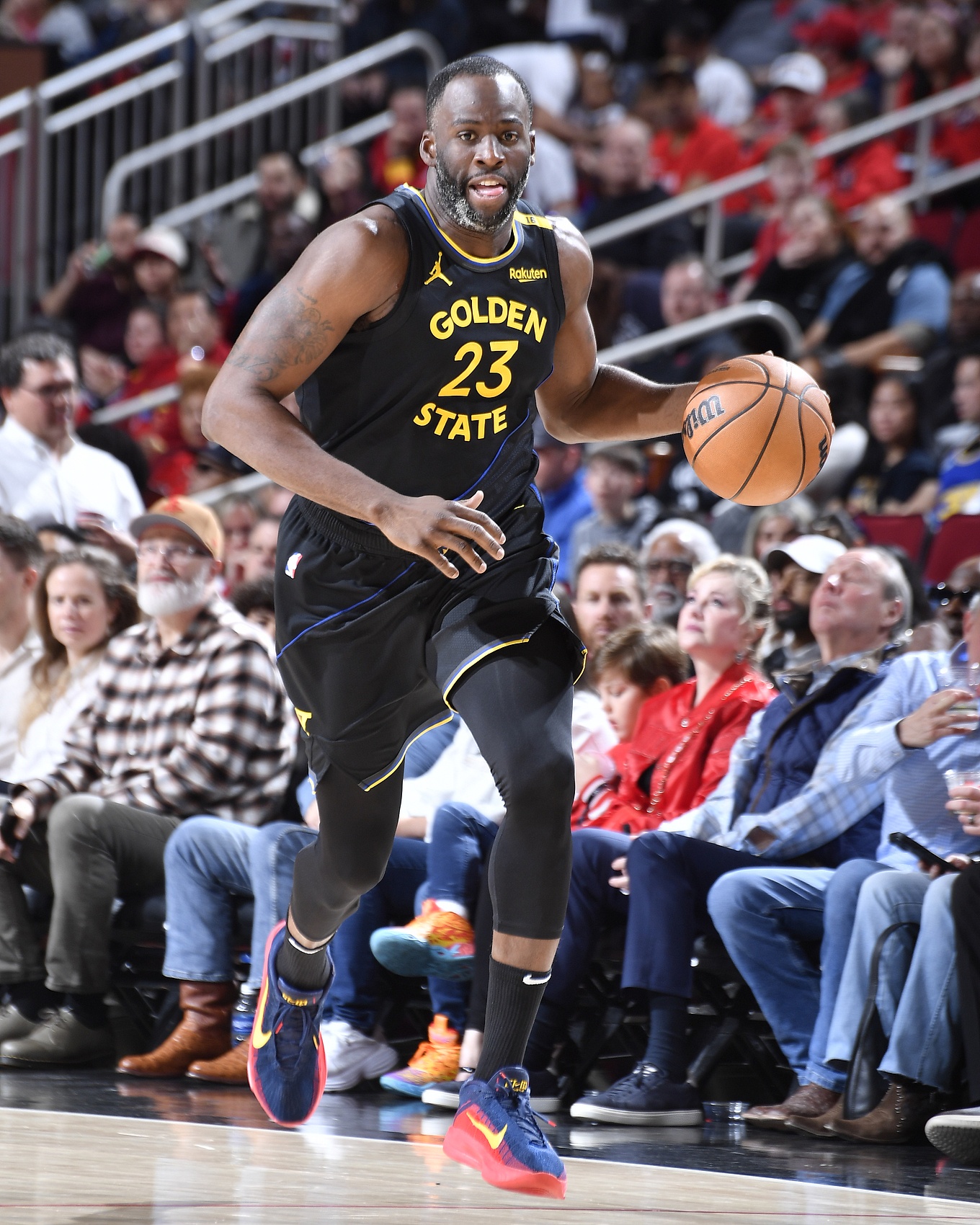  攻防都發(fā)揮！追夢半場填滿數(shù)據(jù)欄 8中4拿到9分3板2助2斷1帽