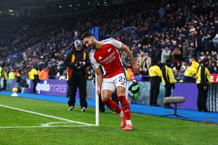  詹?。簜惗氐奶炜帐羌t色的！角球之王又回來(lái)了，切爾西苦于鋒無(wú)力