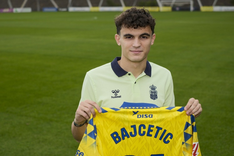  勁射破門(mén)！利物浦外租20歲后腰巴伊切蒂奇打進(jìn)西甲生涯處子球