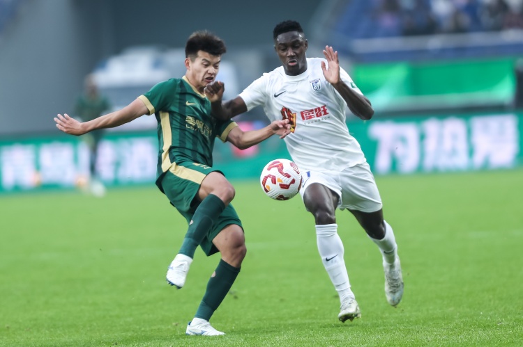  劉浩帆談“錦鯉”綽號(hào)：自己比賽踢得比較少，才會(huì)有不敗說(shuō)法