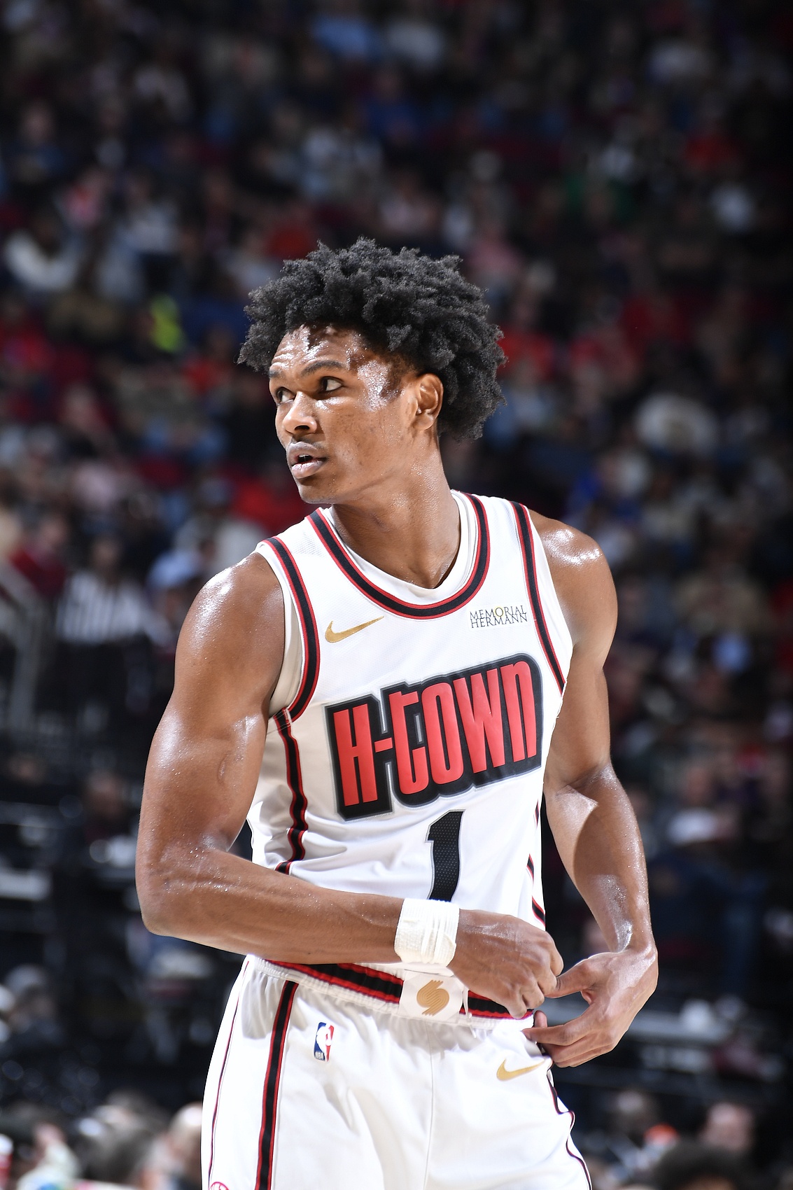  22歲51天！阿門單場至少攬15分5板5助5斷 火箭隊史最年輕！