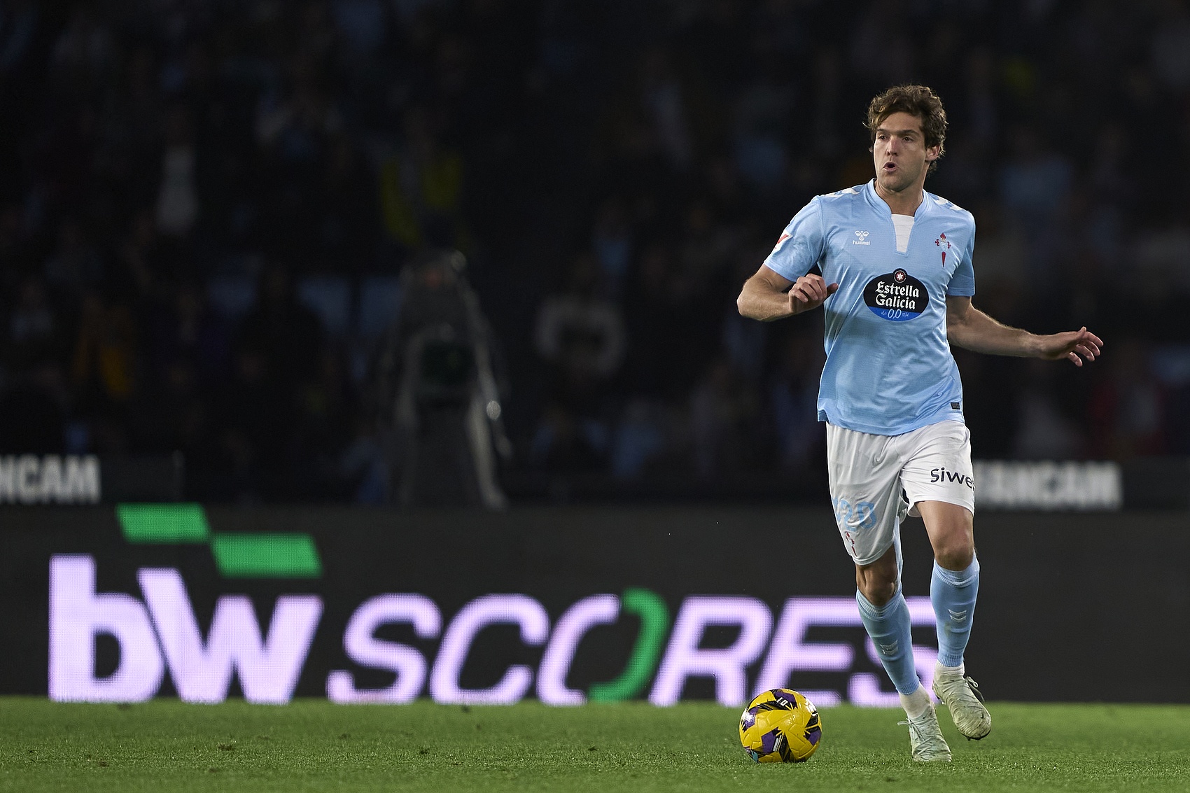  世體：激活續(xù)約選項，34歲馬科斯-阿隆索與塞爾塔續(xù)約到2026年