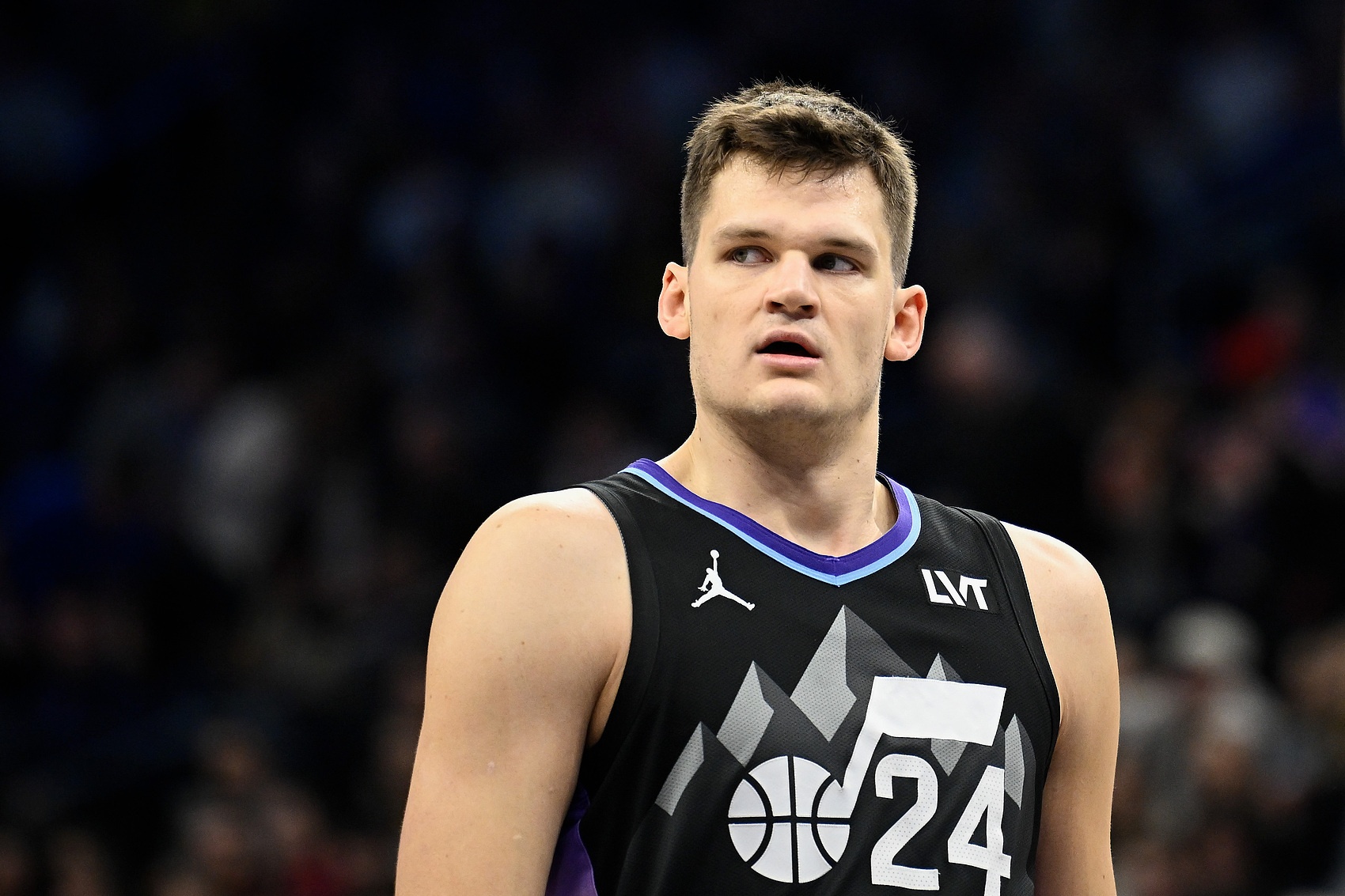  沒(méi)啥出手權(quán)！凱斯勒6中3得7分9板1助1斷2帽 正負(fù)值-23