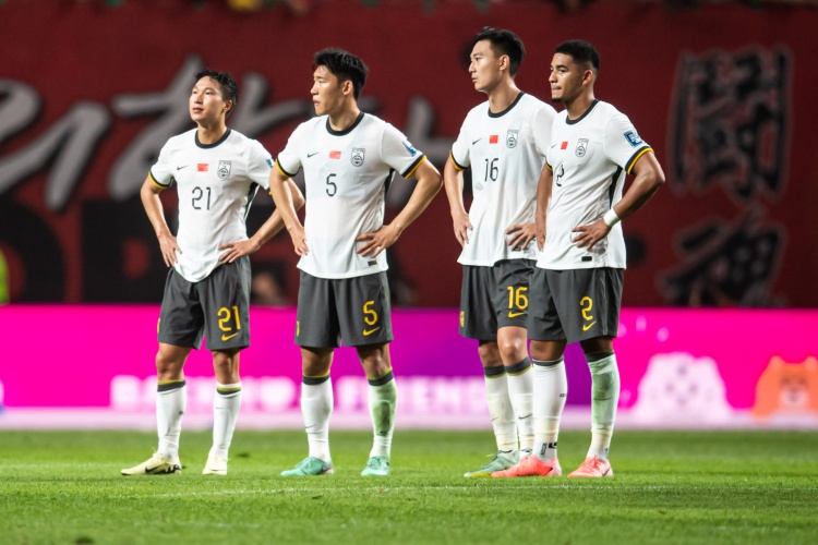  東體：國(guó)足防線基本推倒重來，戰(zhàn)澳大利亞要承受的壓力不難想象