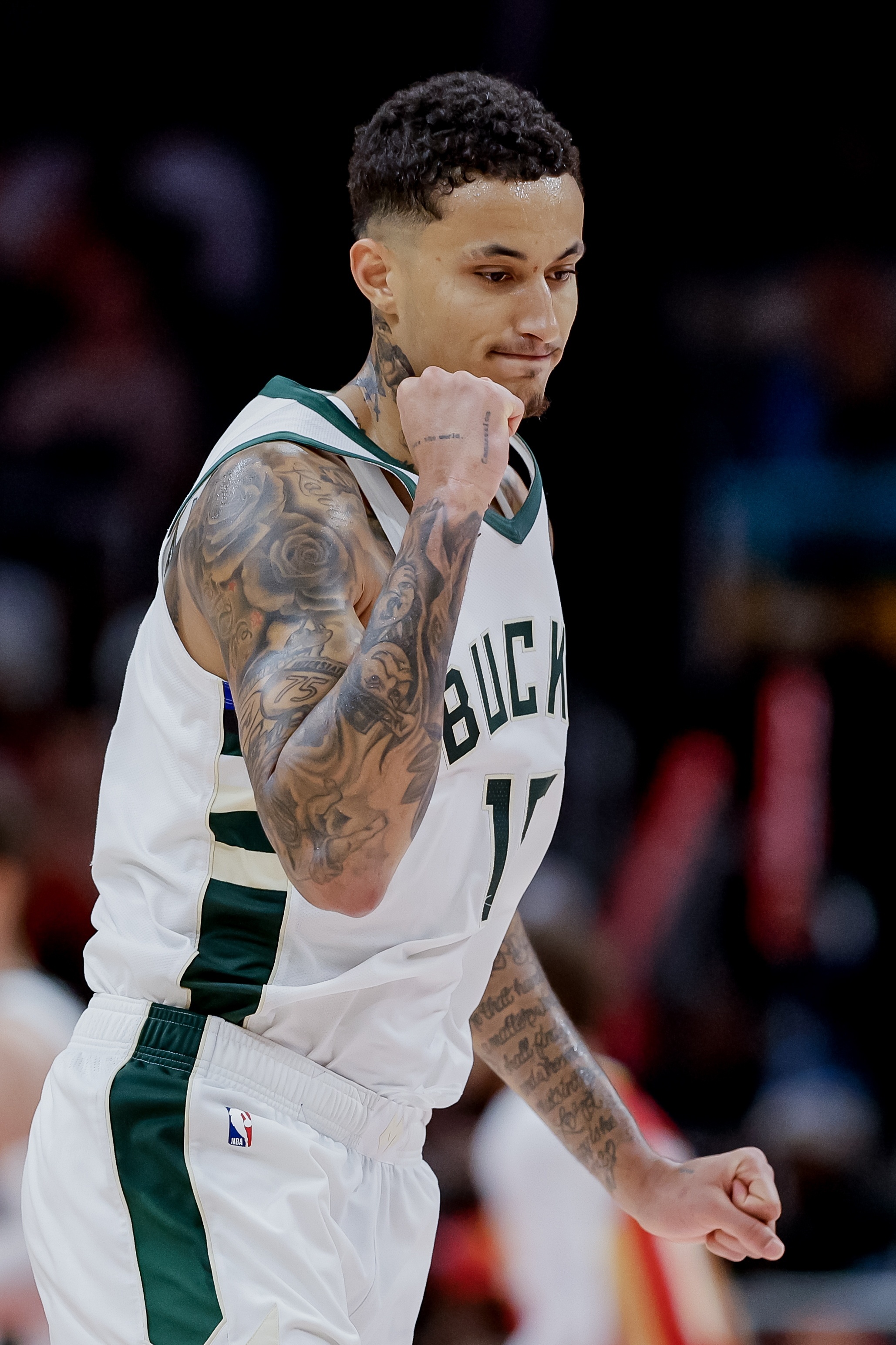  打得真不錯(cuò)！庫茲馬9中7&三分2中2高效砍17分5板 首節(jié)就轟13分