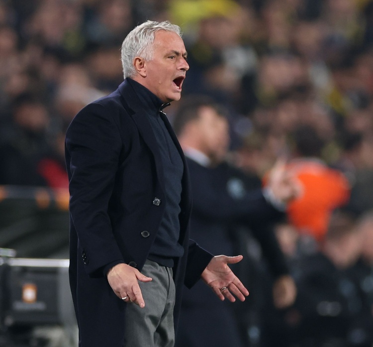  穆里尼奧賽后批評裁判:VAR裁判是我同胞，但點球判罰簡直莫名其妙