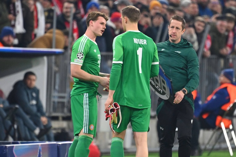  德天空記者否認(rèn)電訊報(bào)報(bào)道：拜仁沒(méi)準(zhǔn)備簽新門(mén)將