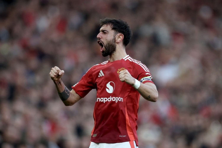  曼晚為曼聯(lián)球員評分：B費(fèi)&德里赫特8分并列最高，林德洛夫低分