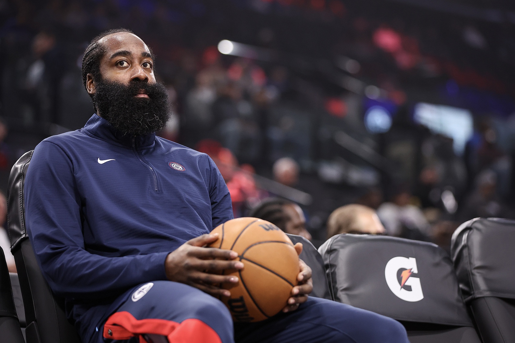  孔德昕：SGA面對快船側(cè)翼群纏斗全場26分 哈登在碰撞后失去侵略性