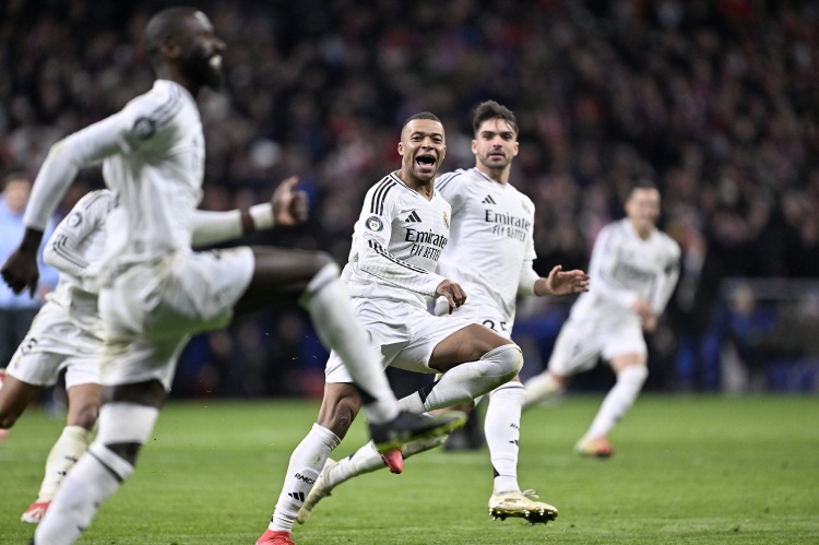  名場(chǎng)面預(yù)定！姆巴佩看到呂迪格高抬腿狂奔慶祝，立馬學(xué)了起來(lái)