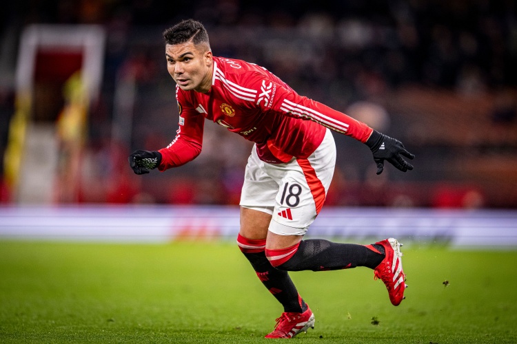  再續(xù)1年？33歲卡塞米羅此前遭棄用，近7場比賽5場首發(fā)找回狀態(tài)