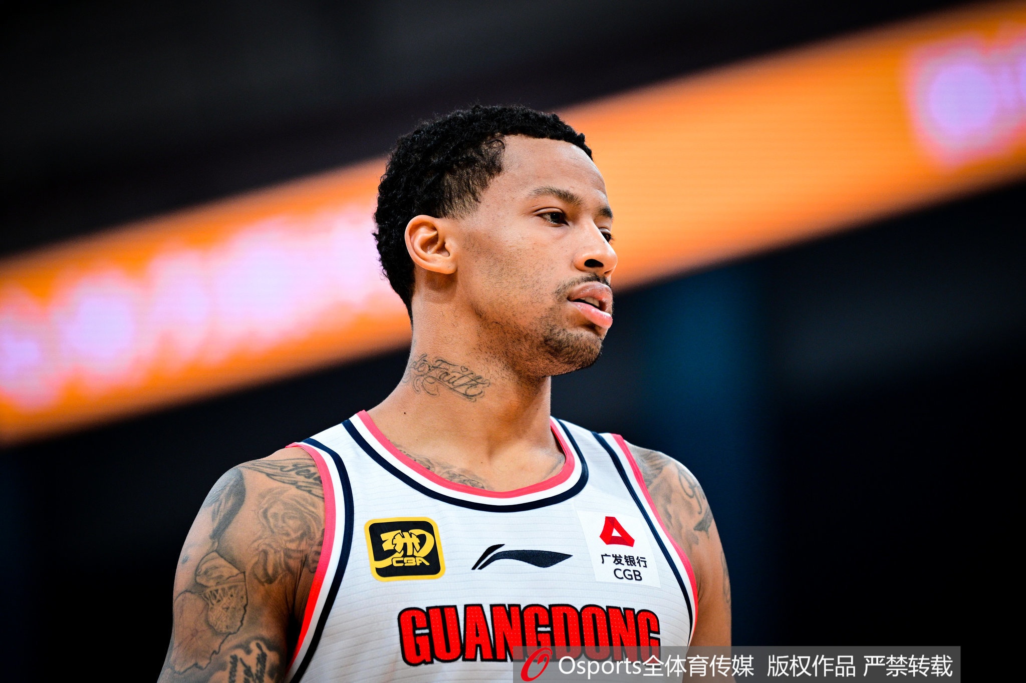  直播吧：廣東男籃留下伯克是為給徐杰、胡明軒提供輪換人選