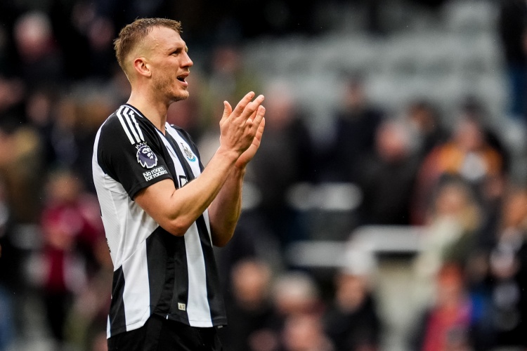  32歲首進(jìn)英格蘭隊(duì)！丹-伯恩13歲時(shí)遭遇意外，右手無(wú)名指被截肢