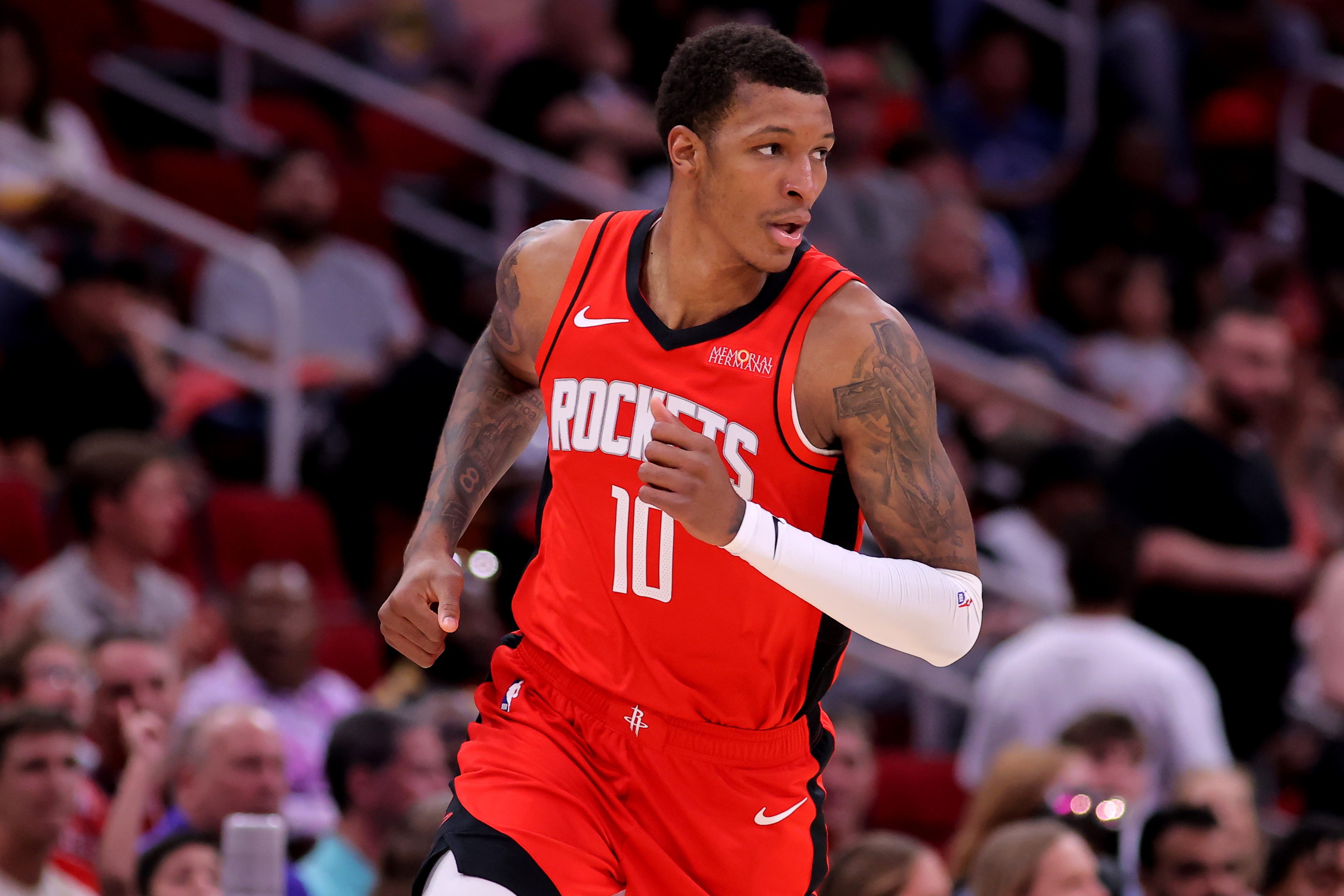  手不軟！小賈巴里-史密斯12中5得17分5板 兩記關(guān)鍵三分穩(wěn)住局勢