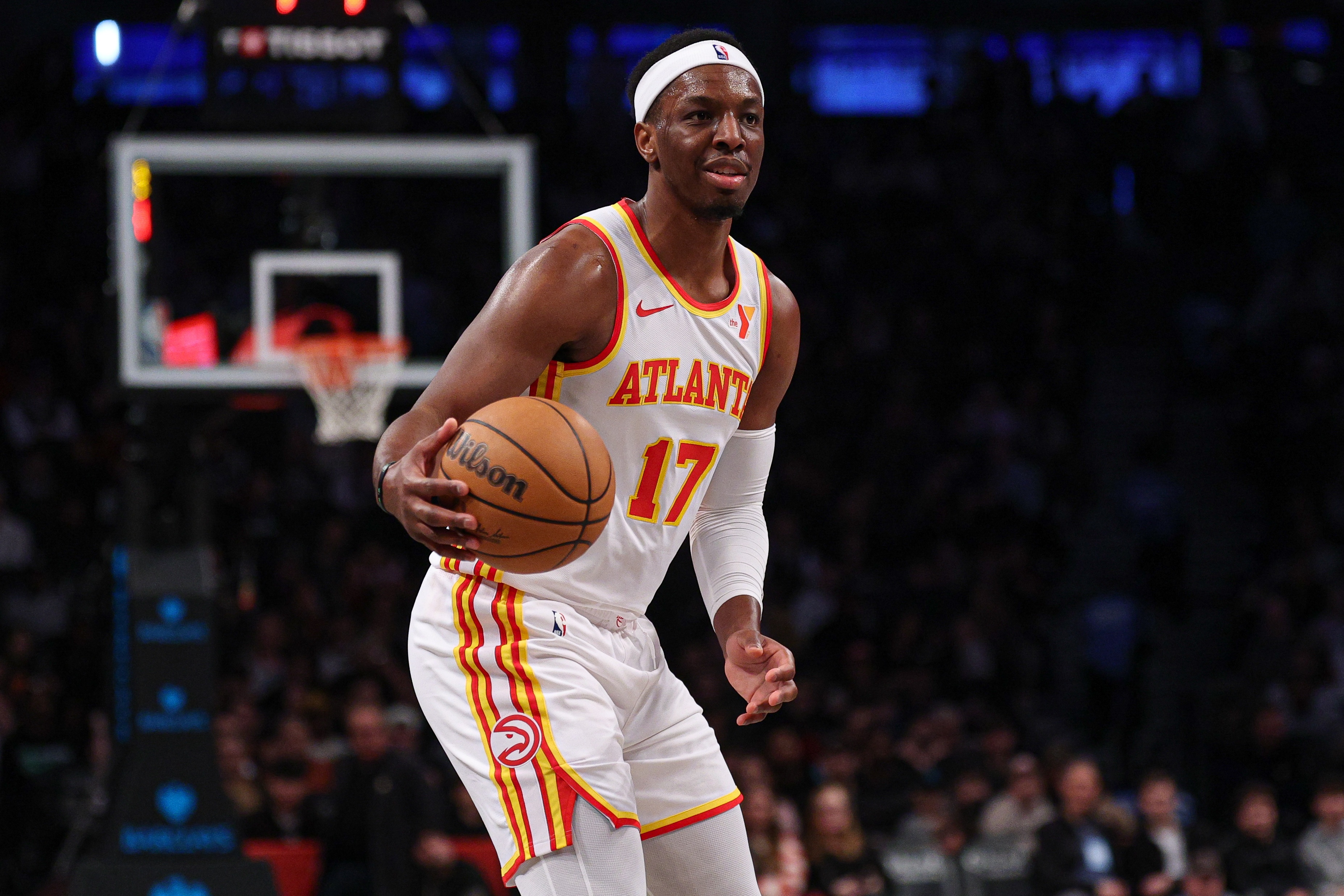  內(nèi)線一頓強(qiáng)吃！奧孔武16中10得22分12板6助2帽 還投進(jìn)2記三分