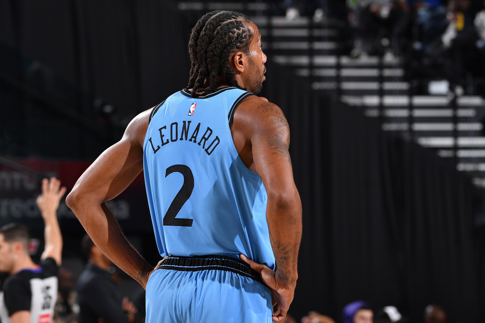  攻防一體！小卡第三節(jié)獨(dú)得15分 三節(jié)13中9砍下26分3板4助3斷