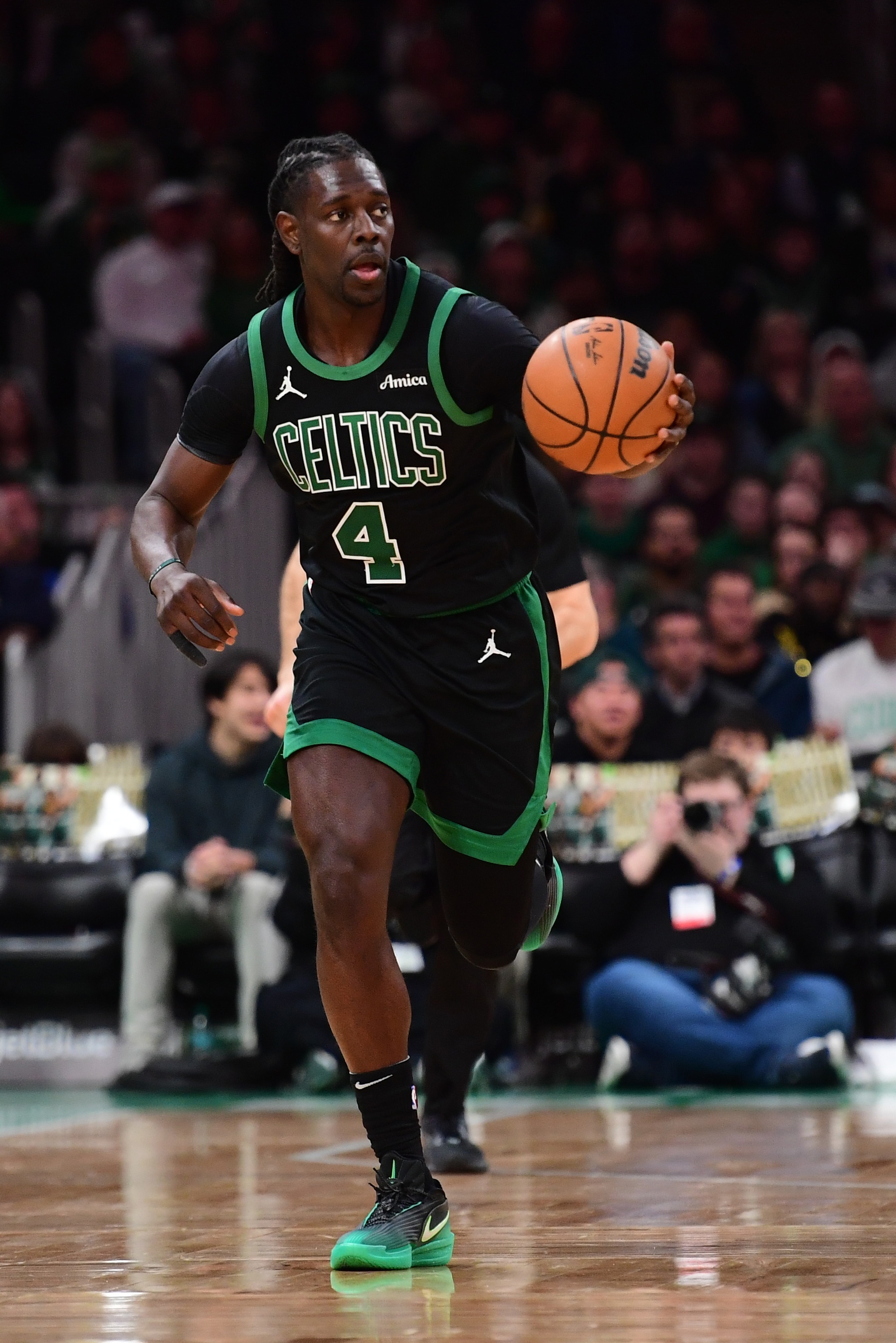  社會我朱哥！霍勒迪10中6得16分2板3助1斷 正負值+28