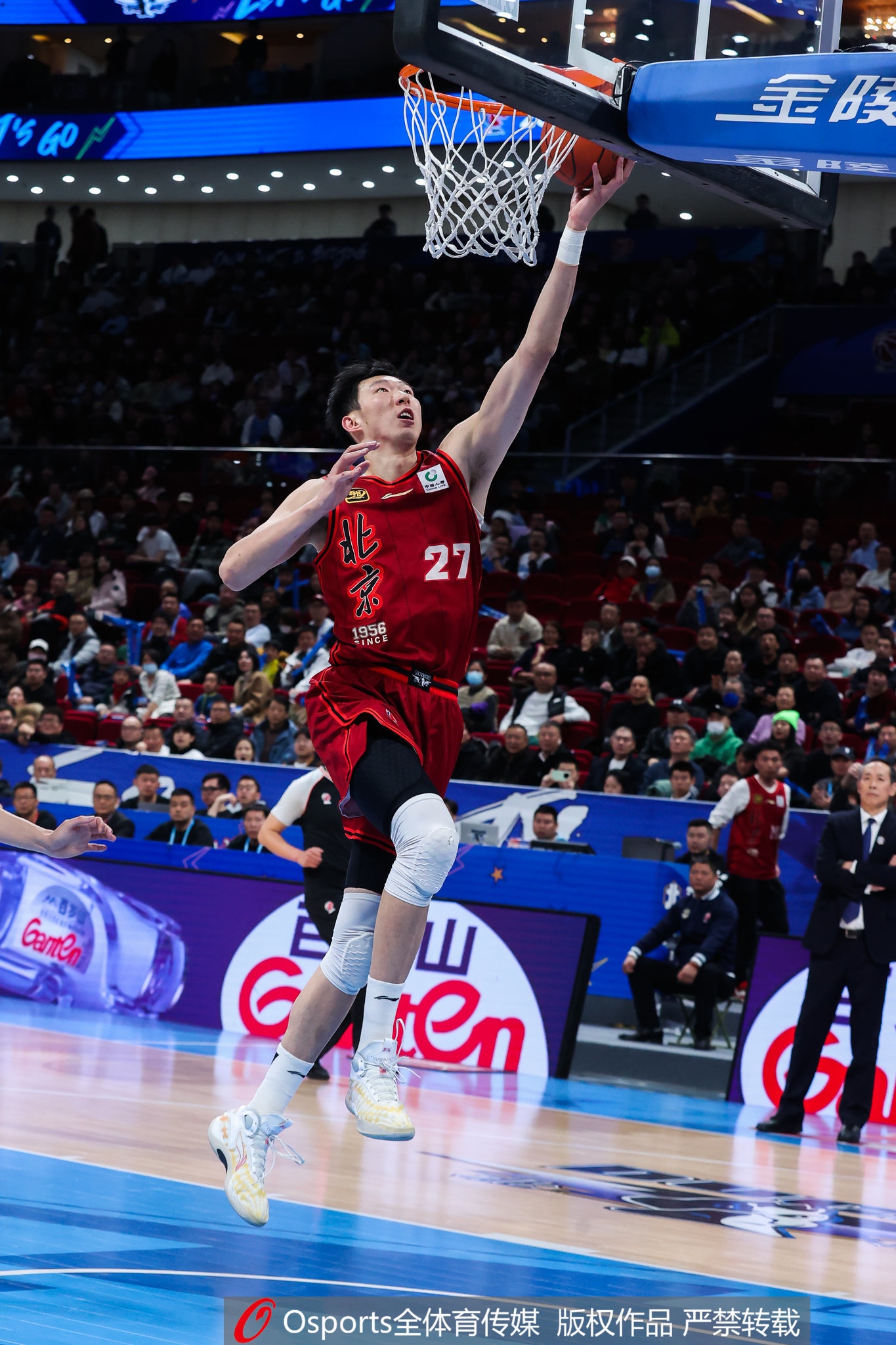  周琦已完成手術(shù)！媒體人：常規(guī)的結(jié)膜縫合恢復(fù)時(shí)間是2周左右