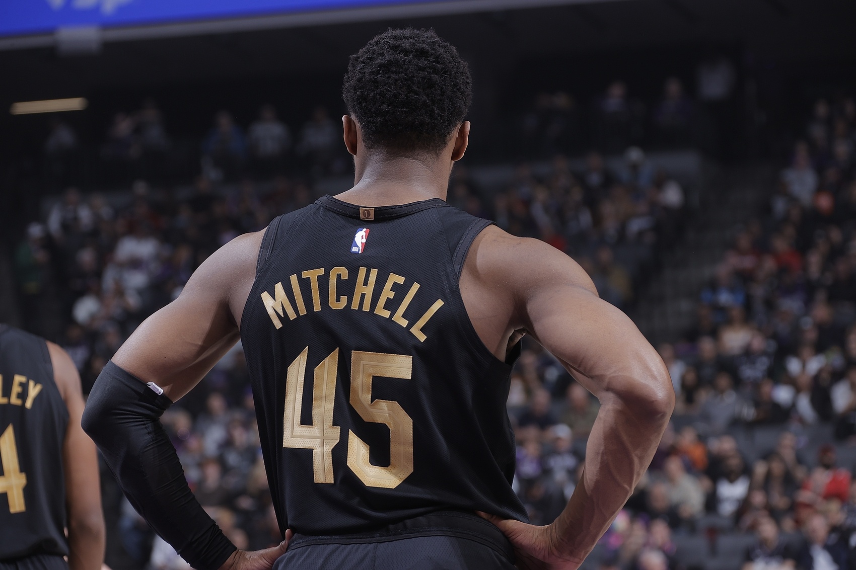  這狀態(tài)迎接季后賽？米切爾復(fù)出后4場兩率29.6%&16.2% 騎士4連敗