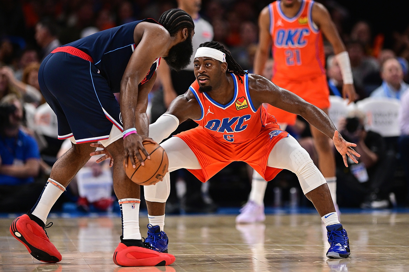  23年曾造成喬治重傷！船記：三月份的快船似乎無(wú)法擺脫多特的魔咒