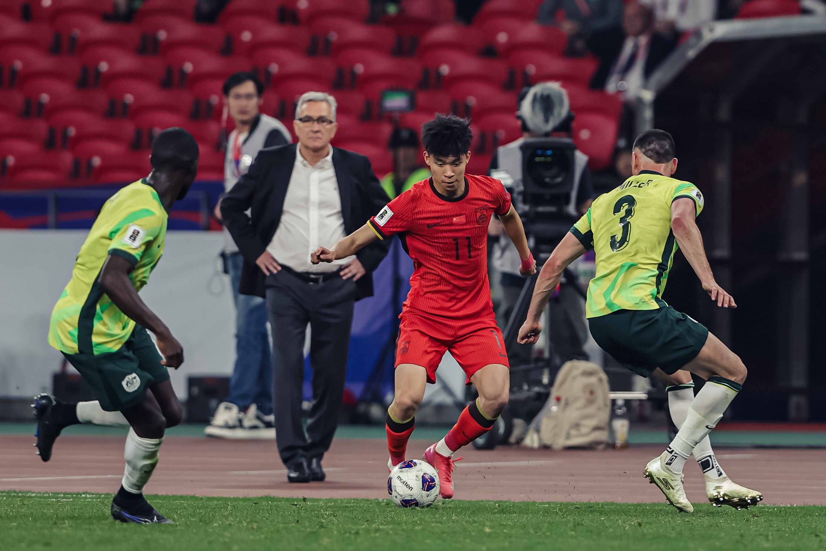  足球報(bào)：國(guó)足五年內(nèi)實(shí)力難迅速提升，年輕球員短期內(nèi)爆發(fā)不現(xiàn)實(shí)