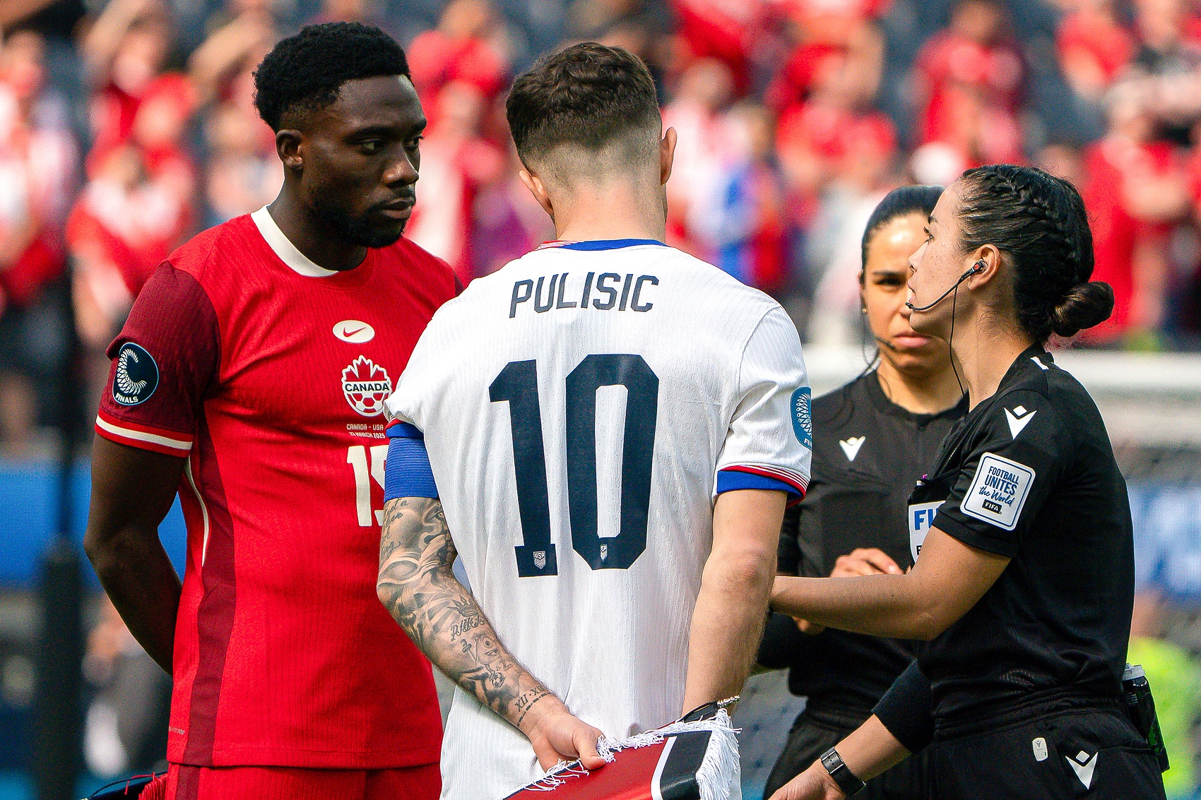  經(jīng)紀人：我覺得阿方索受到了加拿大教練的壓力，不得不首發(fā)