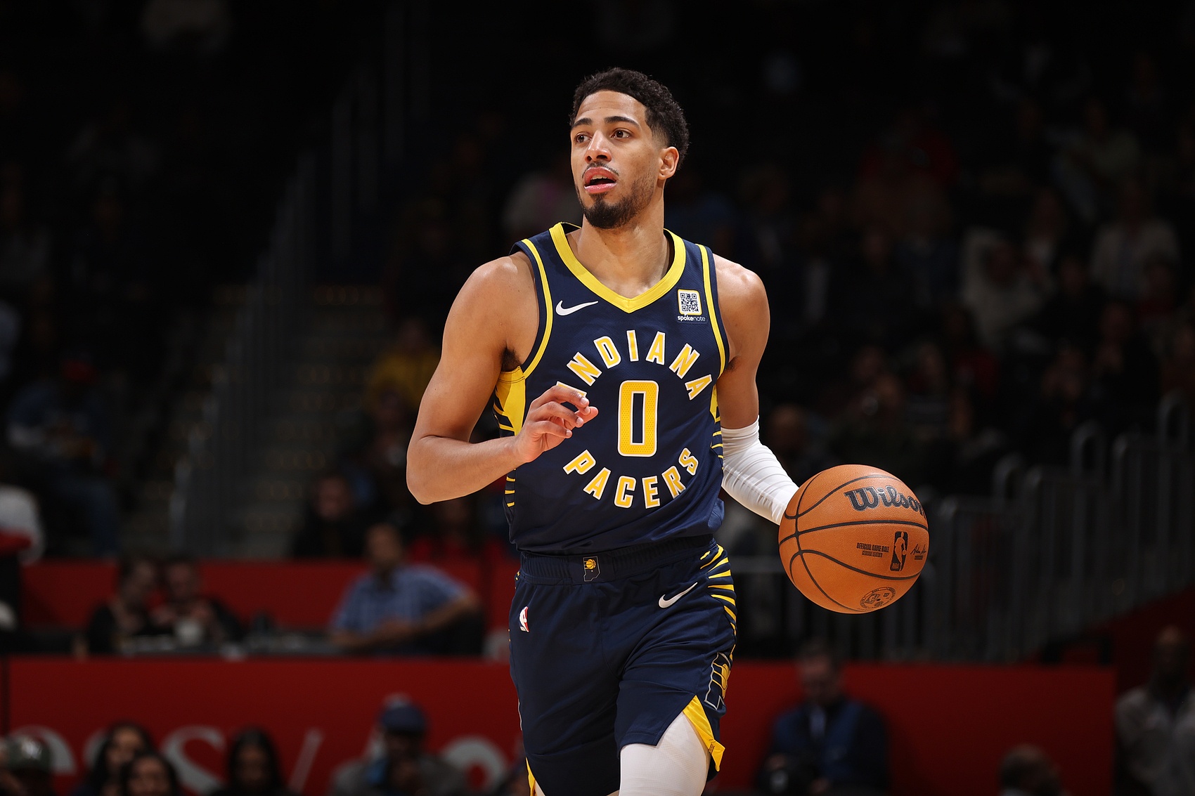  開局強勢未能延續(xù)！哈利伯頓首節(jié)9分&半場8中3得11分3板2助